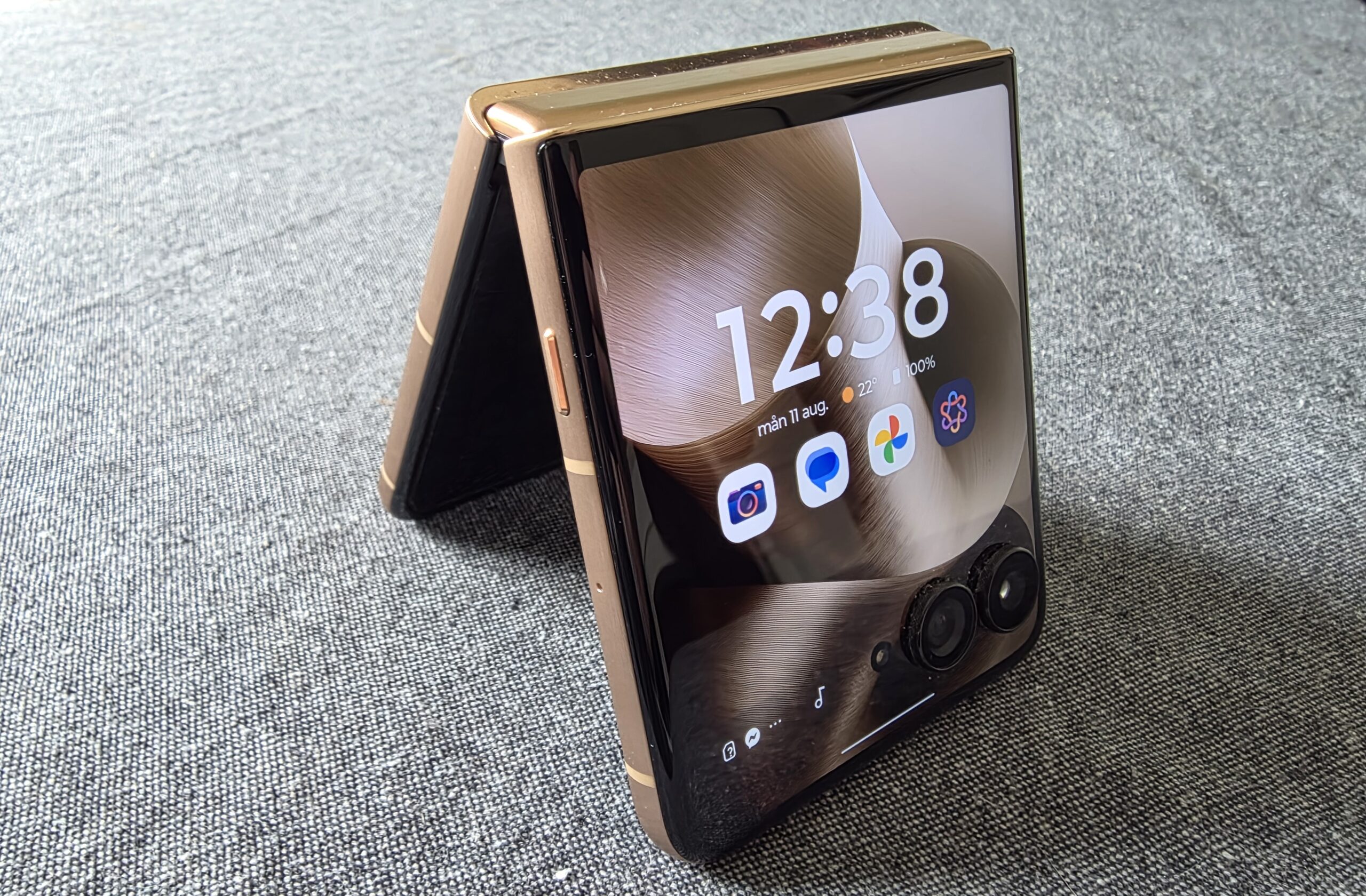 20250811_123810 Motorola Razr 60 Ultra