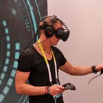 https://www.nordichardware.se/images/labswedish/nyhetsartiklar/VR/HTC_Vive_CES2016/fullimages/vive_banner.jpg